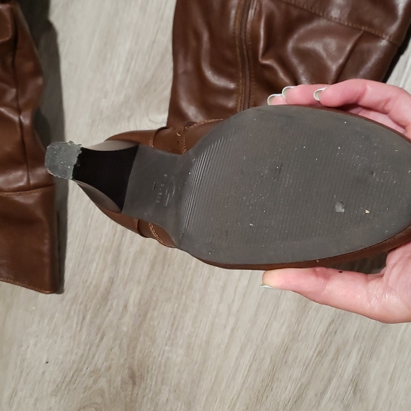 Guess slouchy brown round toe boots - Picture 9 of 10